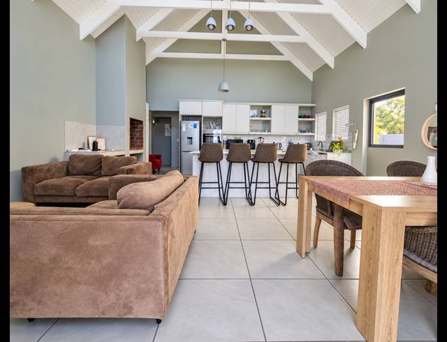 3 BEDROOM FREEHOLD FOR SALE IN BRITANNIA BEACH ESTATE